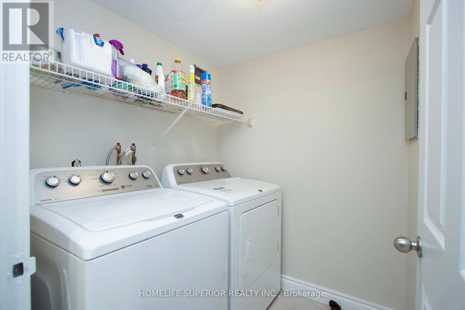#903 -360 WATSON ST W, #903