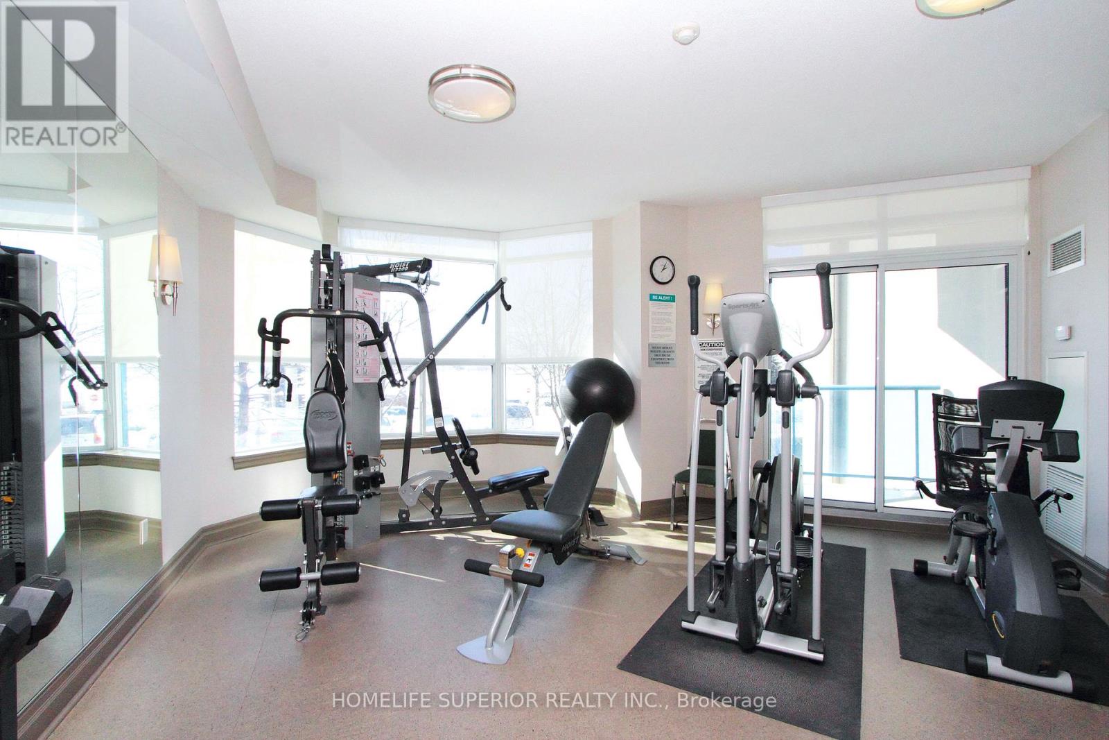 #903 -360 WATSON ST W, #903