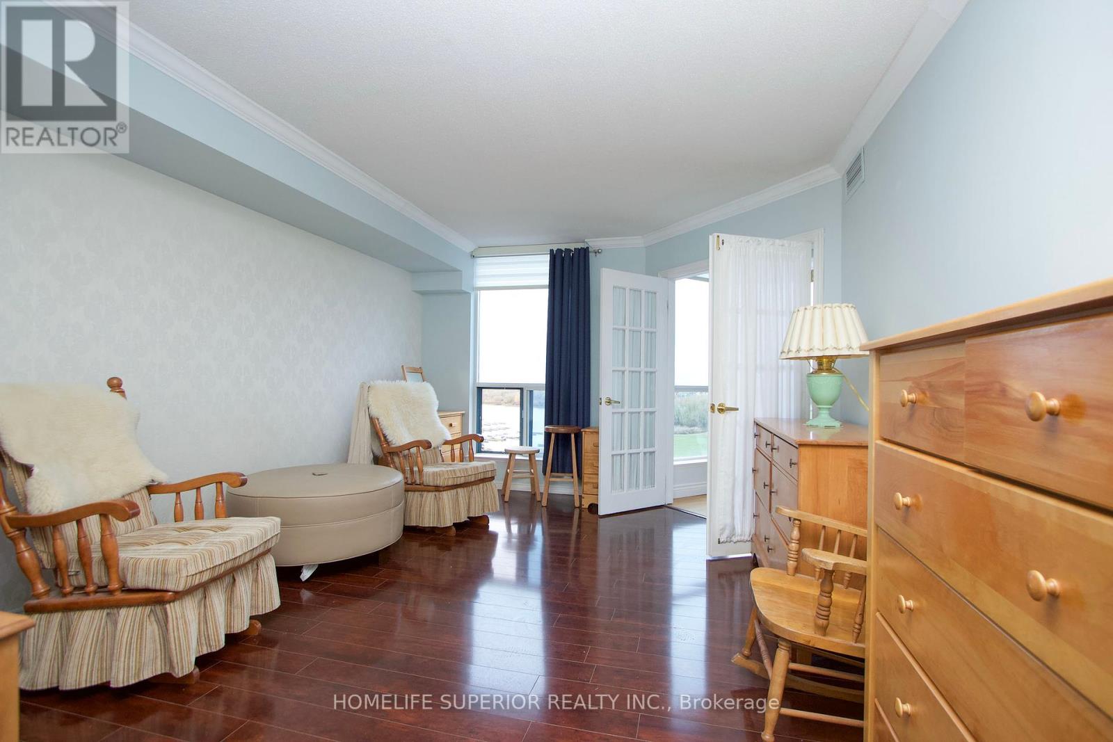 #903 -360 WATSON ST W, #903