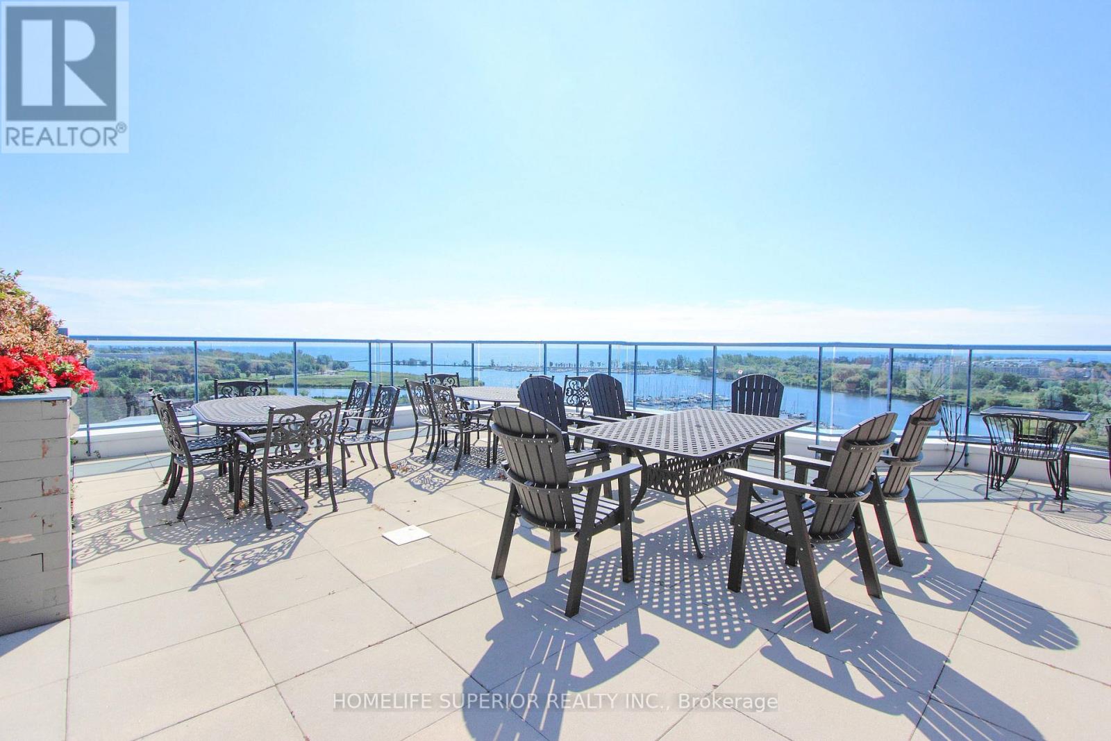 #903 -360 WATSON ST W, #903