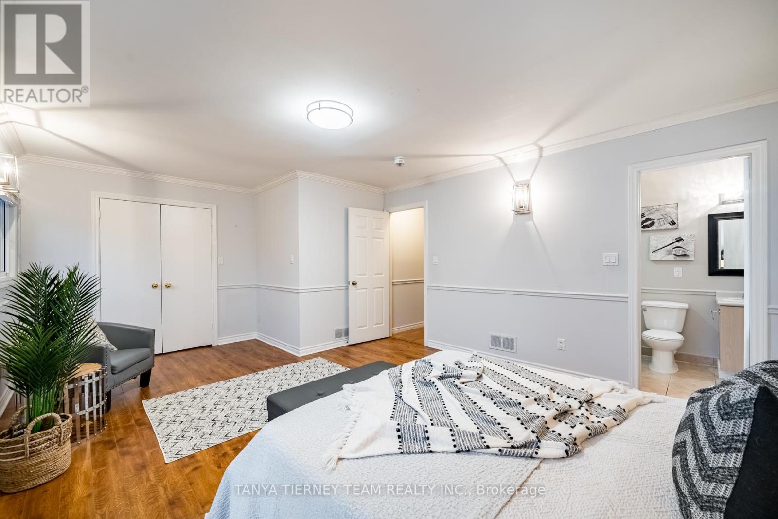 86 CALAIS ST