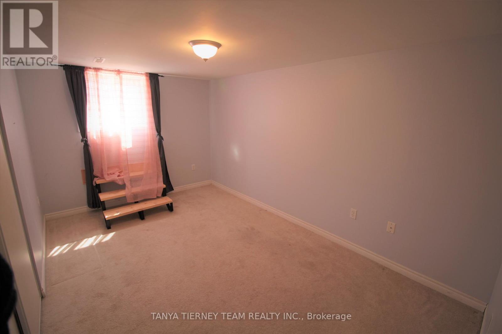 86 CALAIS ST