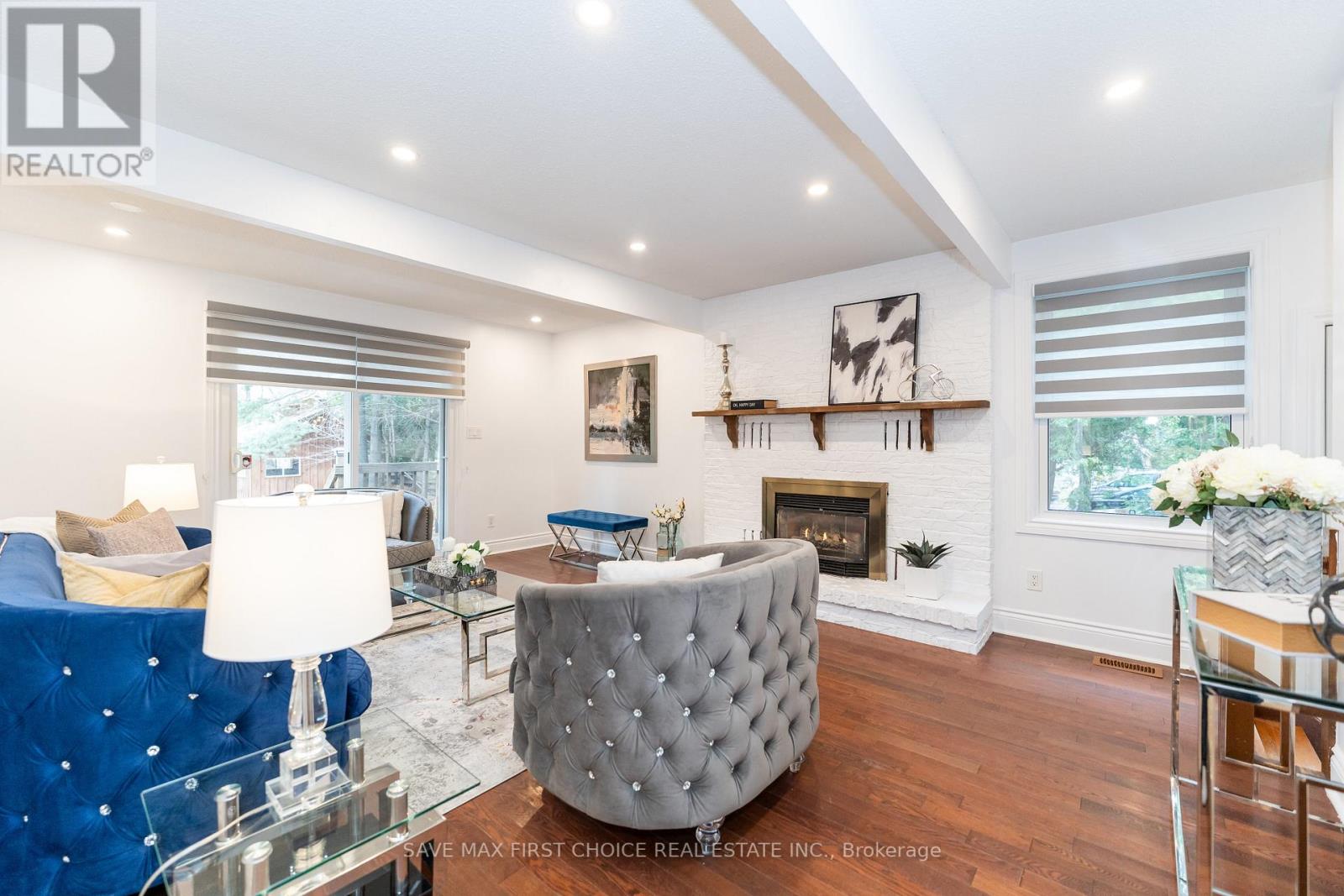 180 COLUMBUS RD W