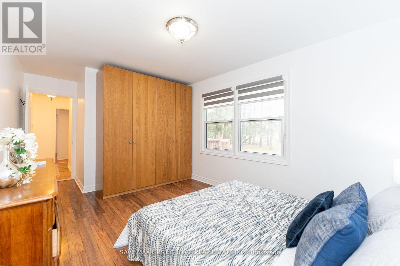 180 COLUMBUS RD W