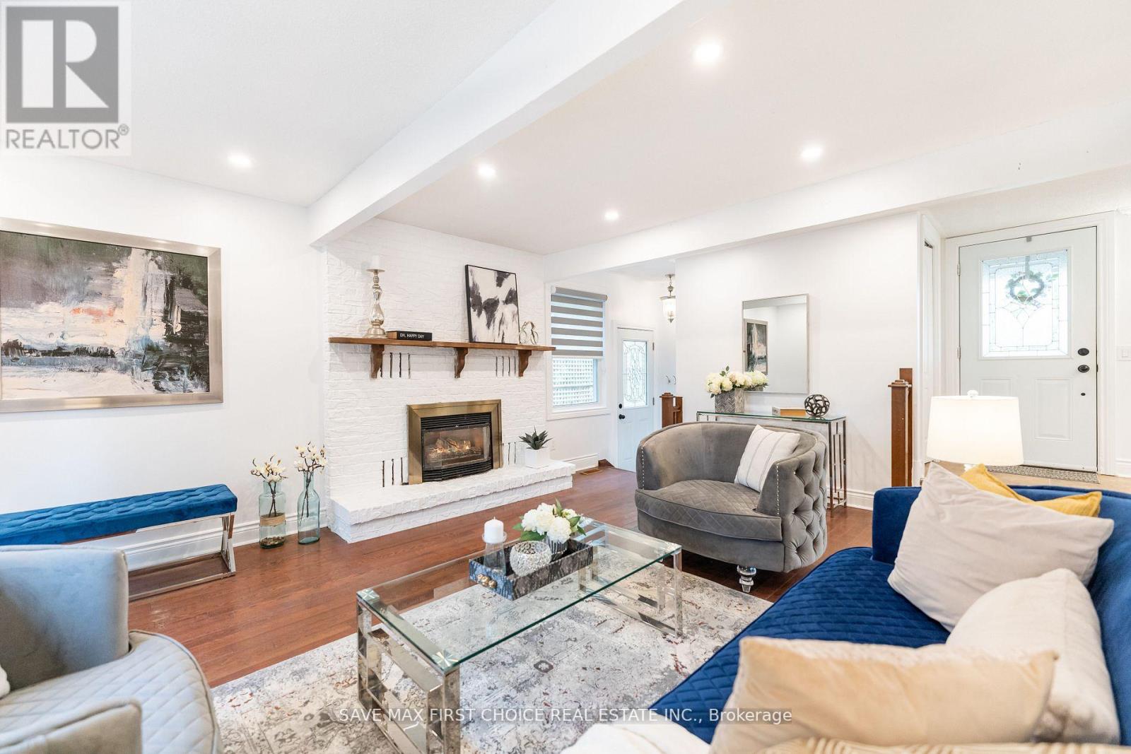 180 COLUMBUS RD W