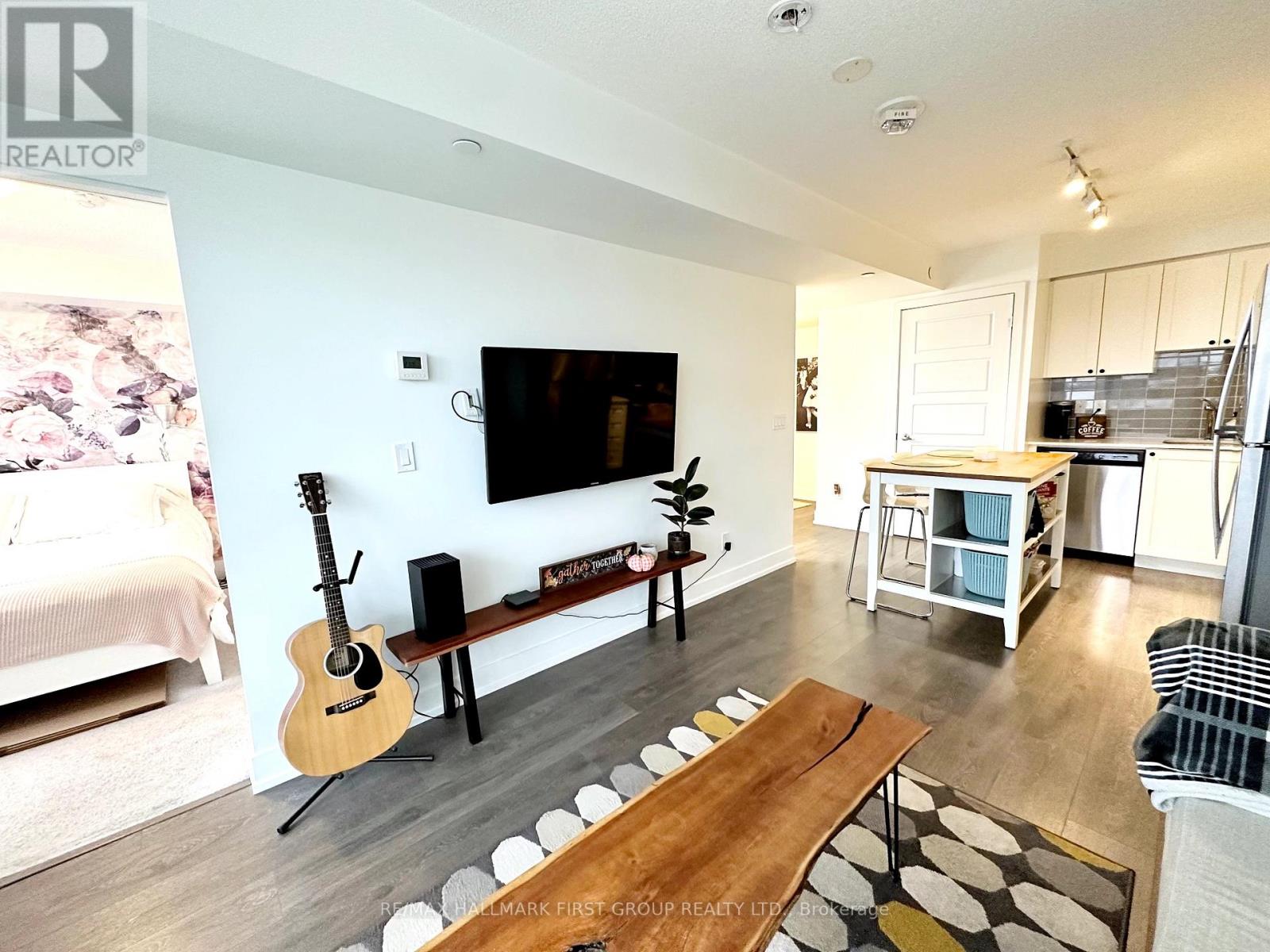 #1001 -1255 BAYLY ST, #1001