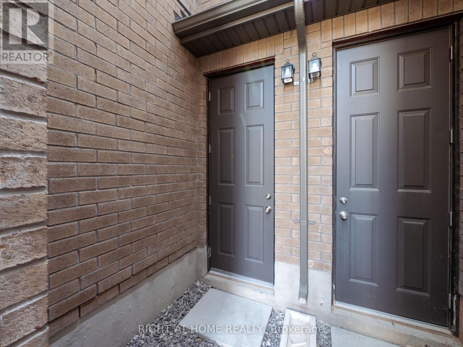 90 LENEY ST