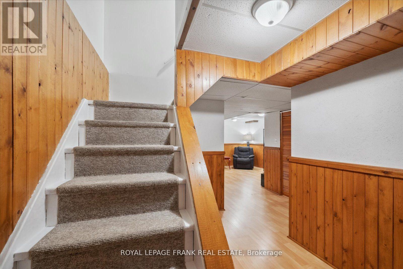 5 GREENFIELD CRES