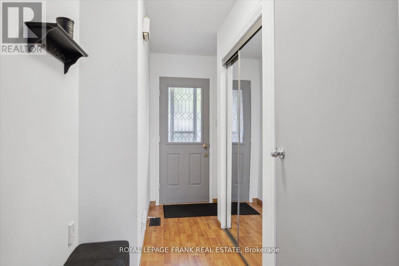 5 GREENFIELD CRES