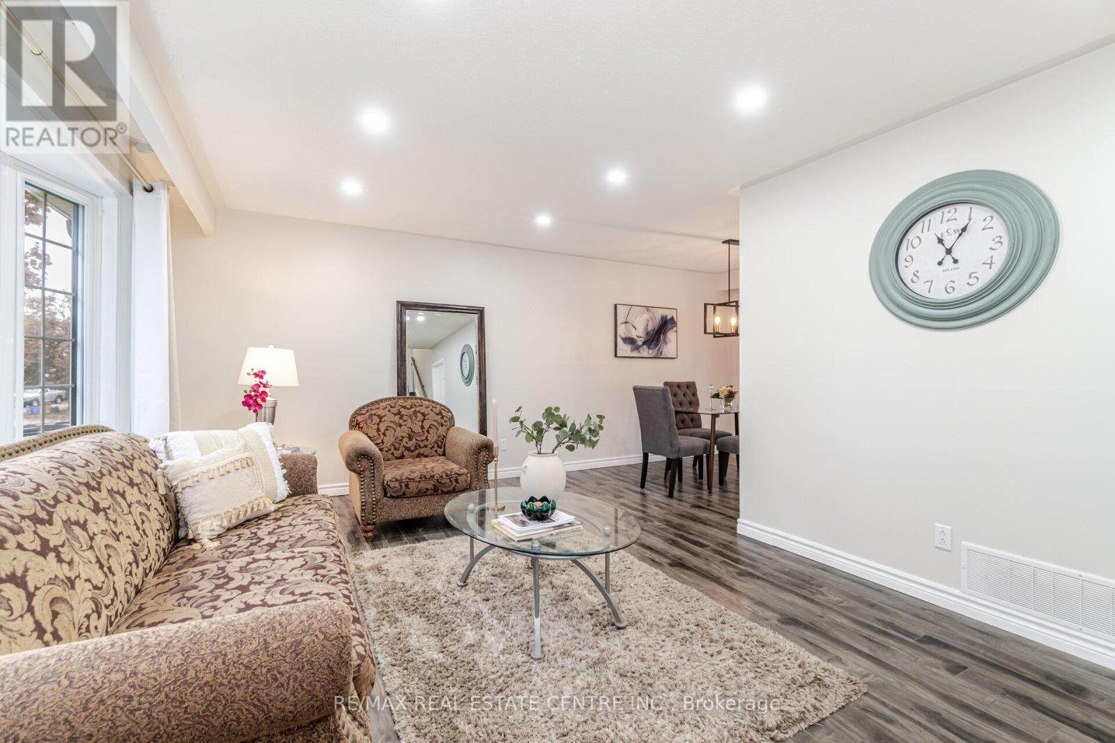54 GREGORY RD
