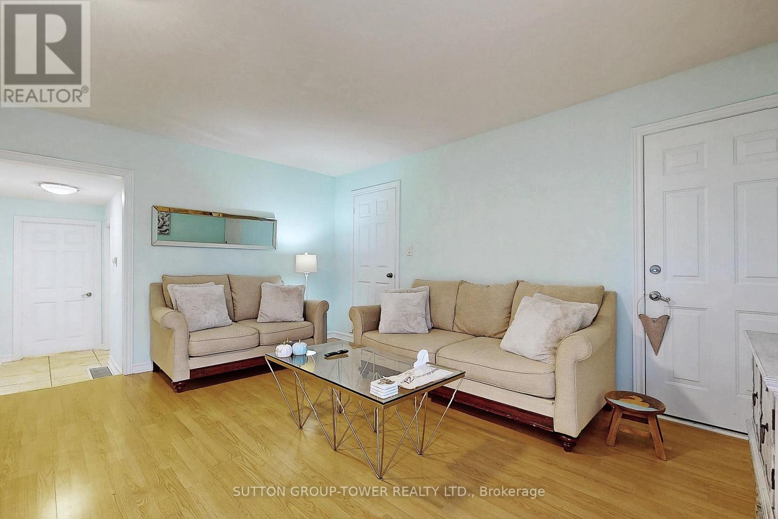 #UPPER -422 SHEPPARD AVE, #Upper