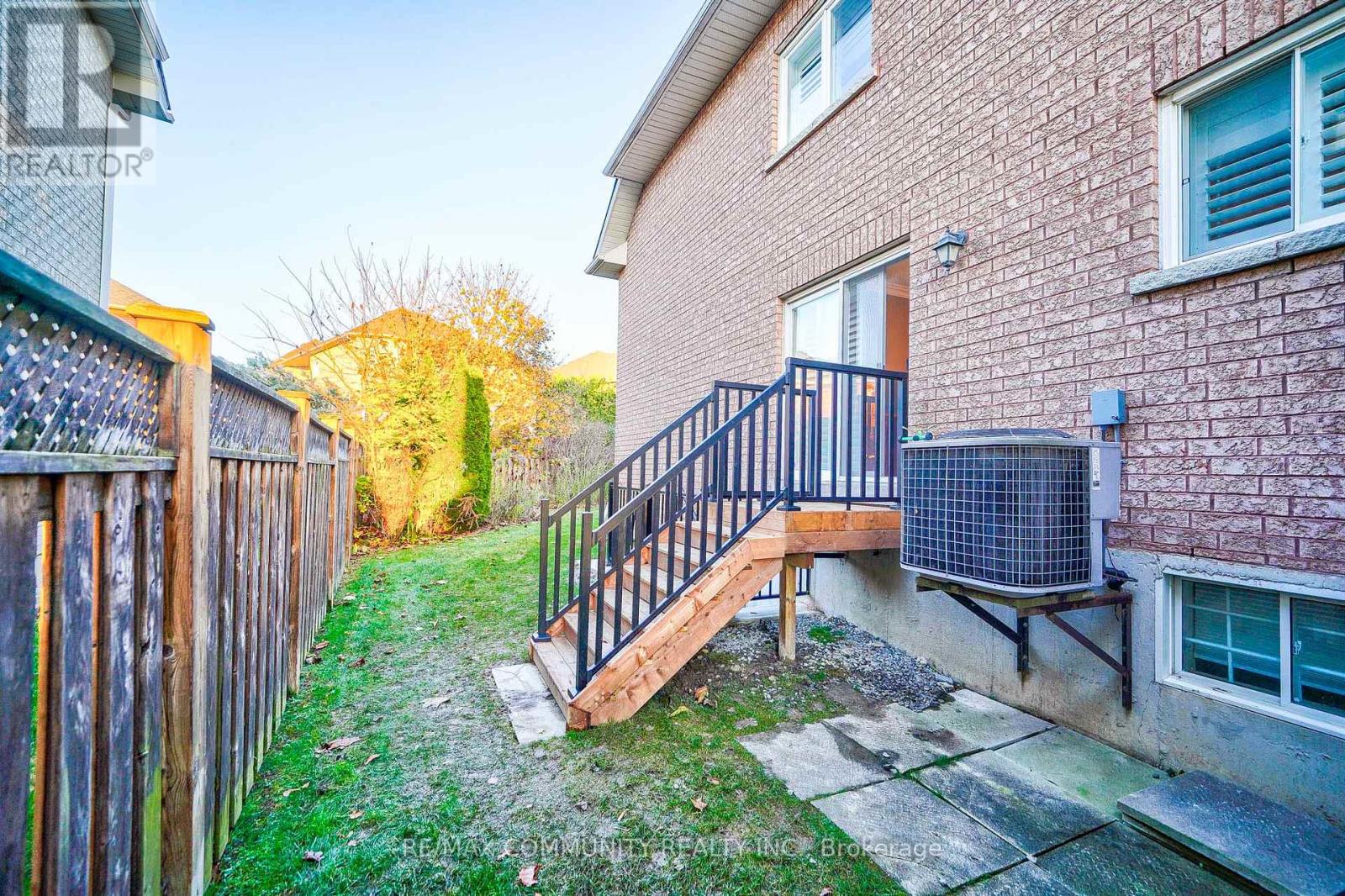 49 ROBERSON DR