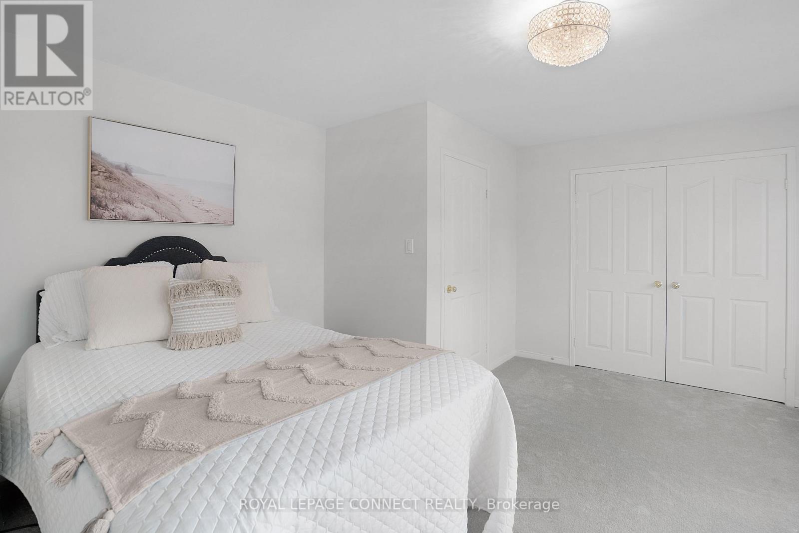 #109 -1995 ROYAL RD, #109