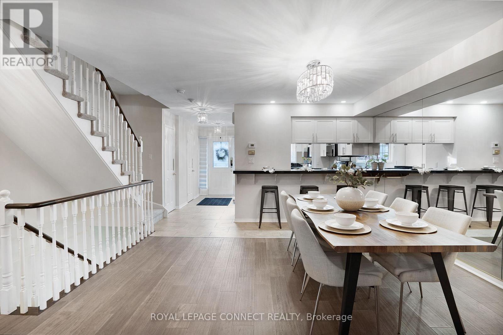 #109 -1995 ROYAL RD, #109