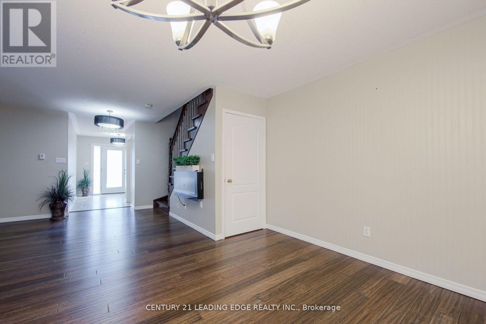 66 HUBBELL DR