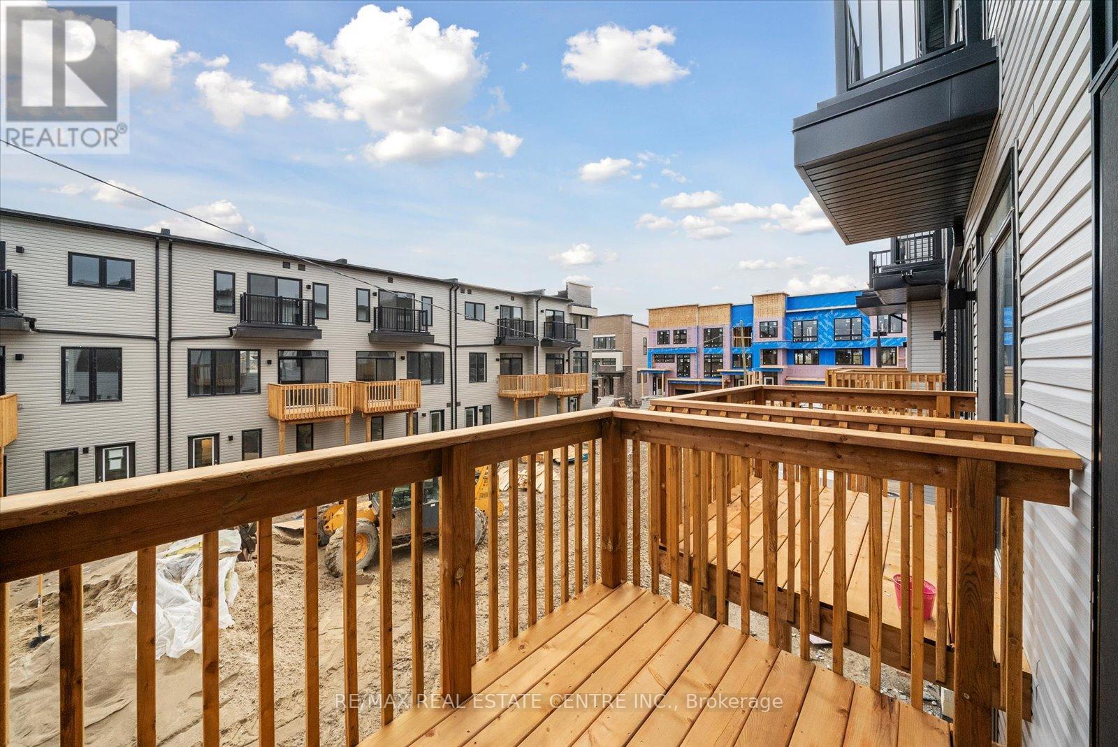 755 STANSTEAD PATH
