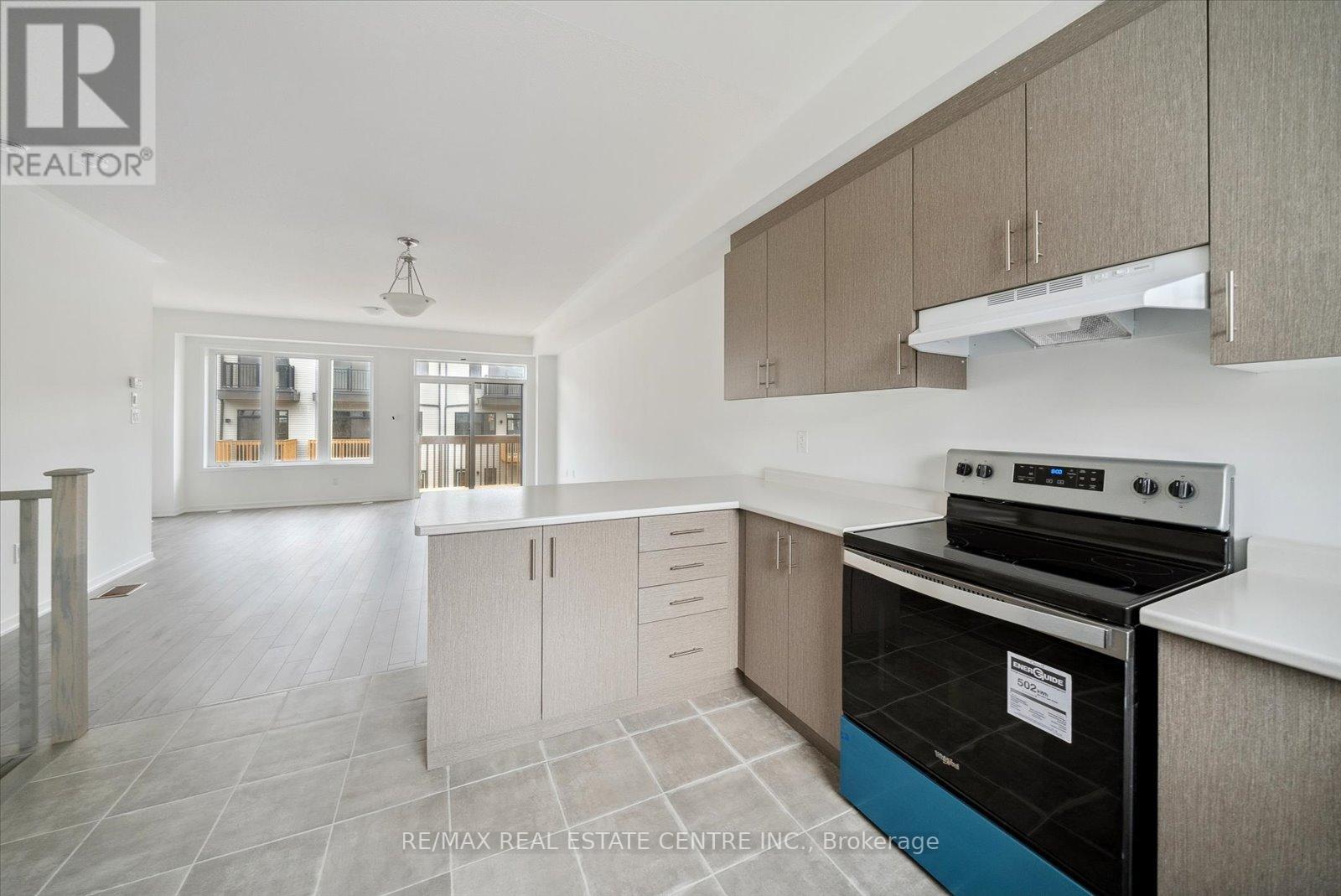 755 STANSTEAD PATH