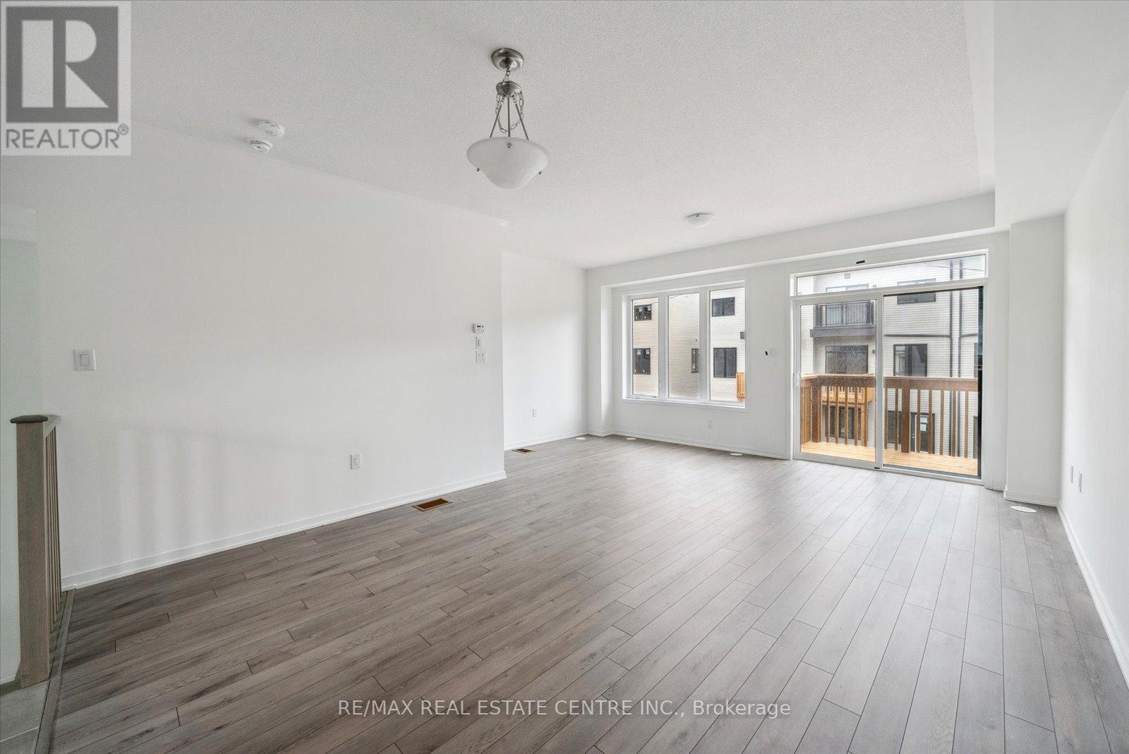 755 STANSTEAD PATH