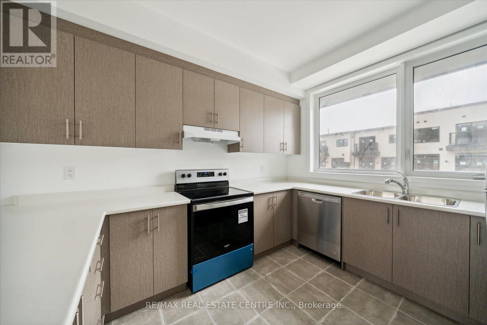 755 STANSTEAD PATH