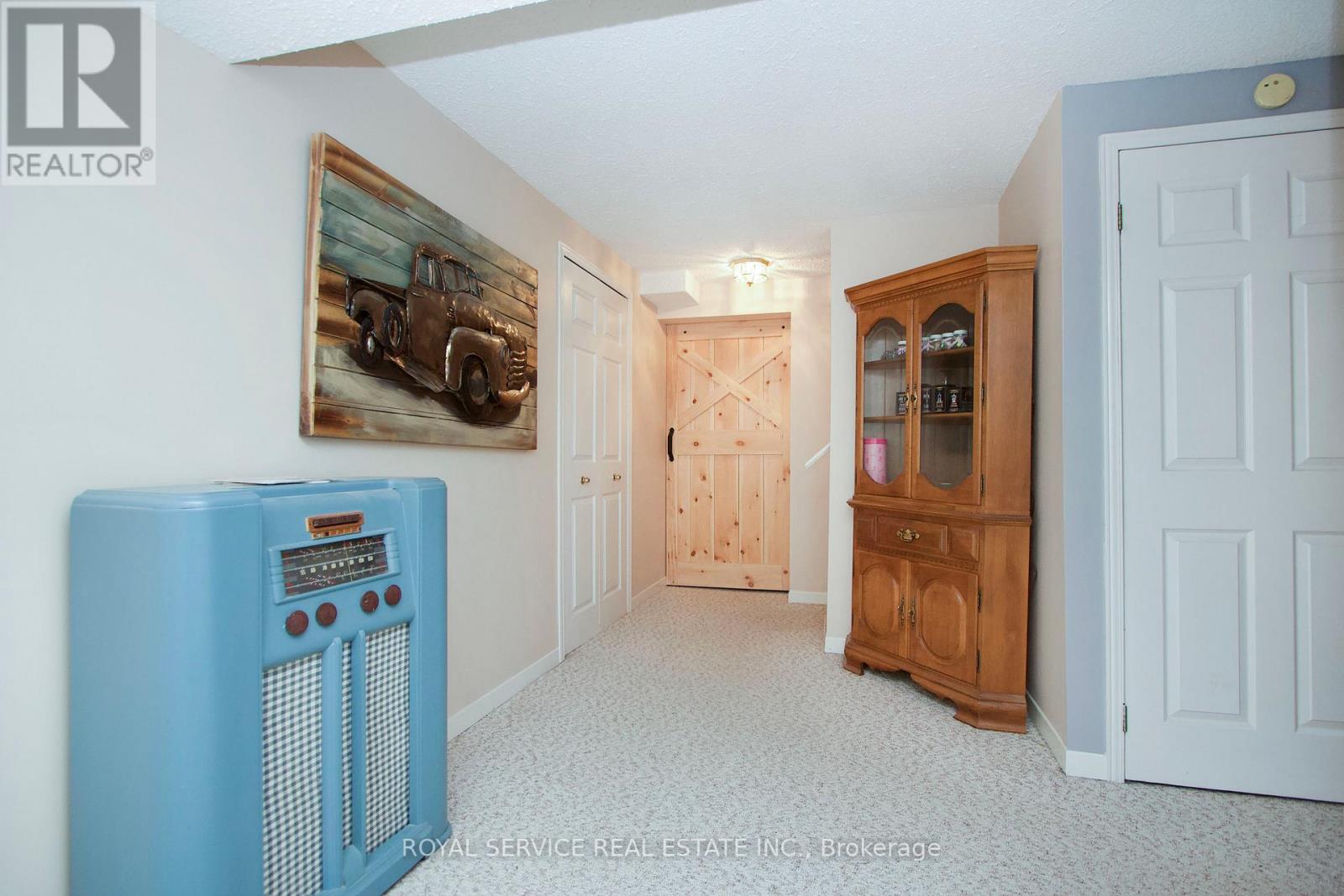 909 KINGSLEY CRT