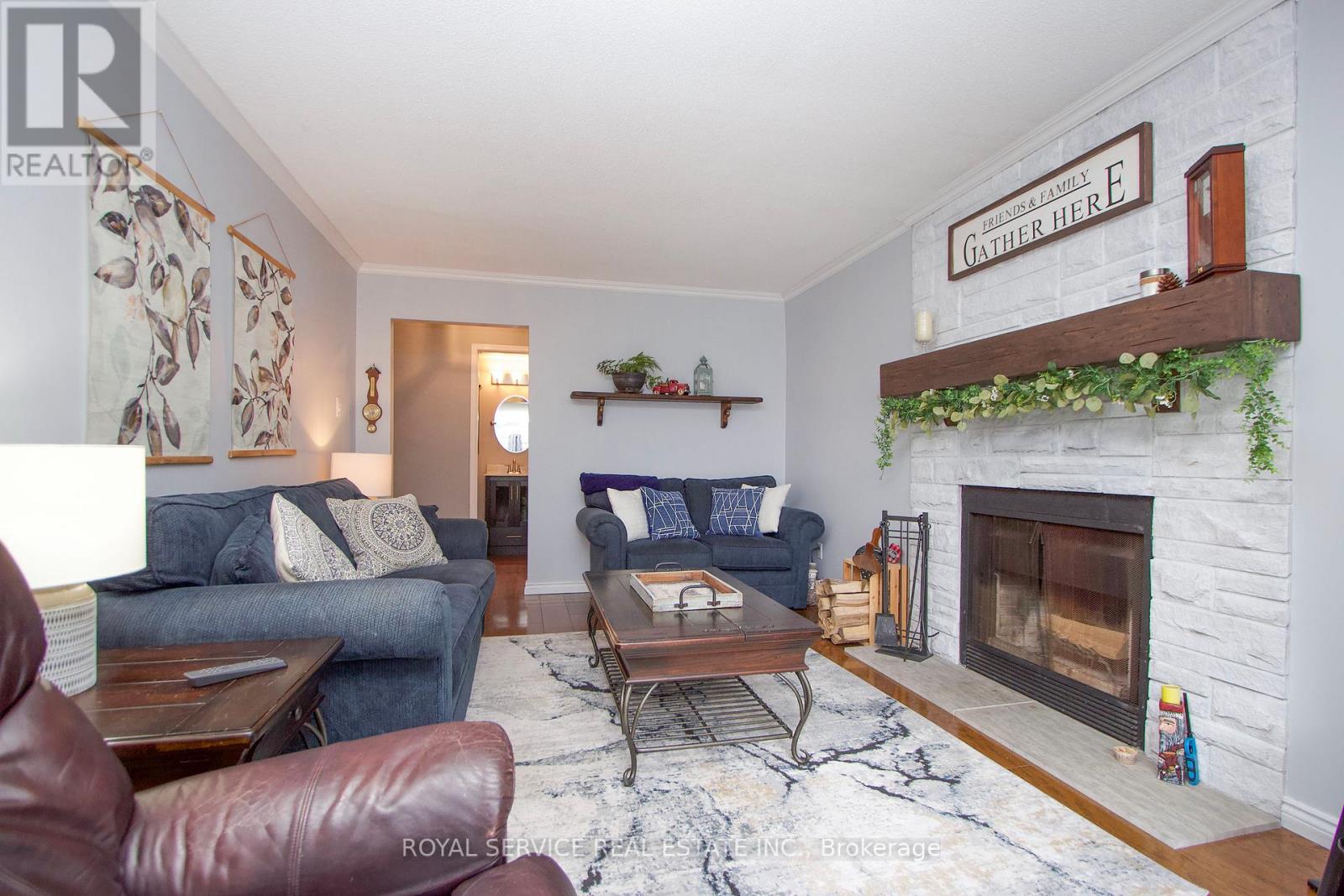 909 KINGSLEY CRT