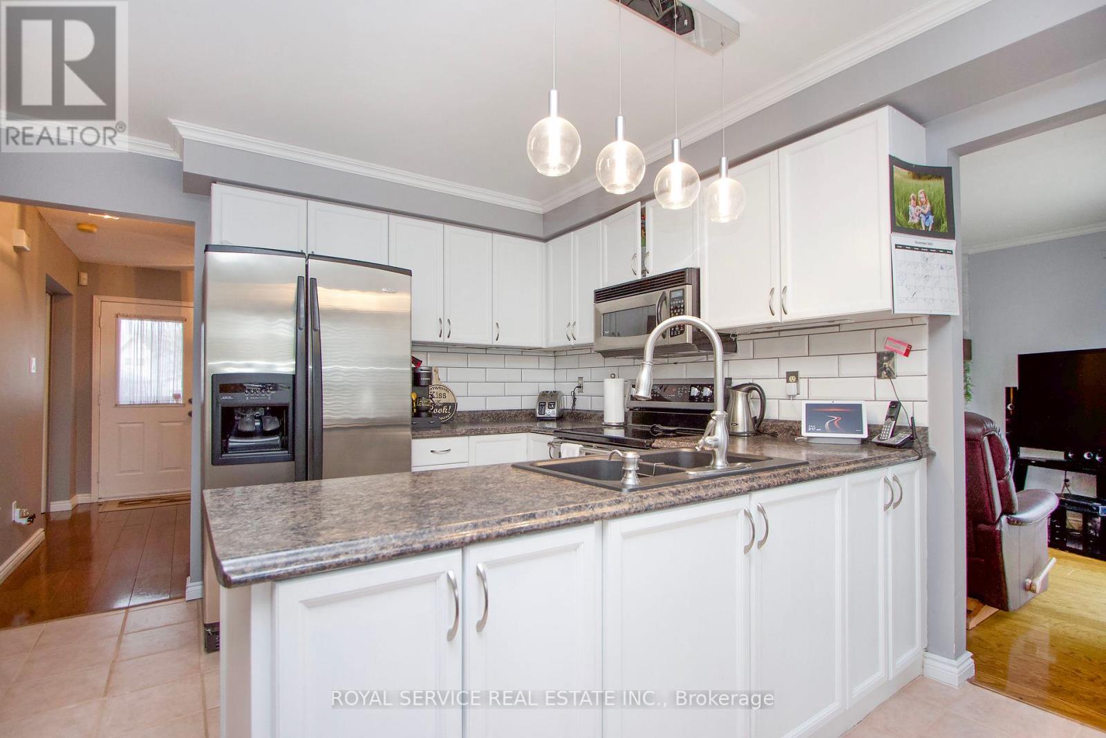 909 KINGSLEY CRT