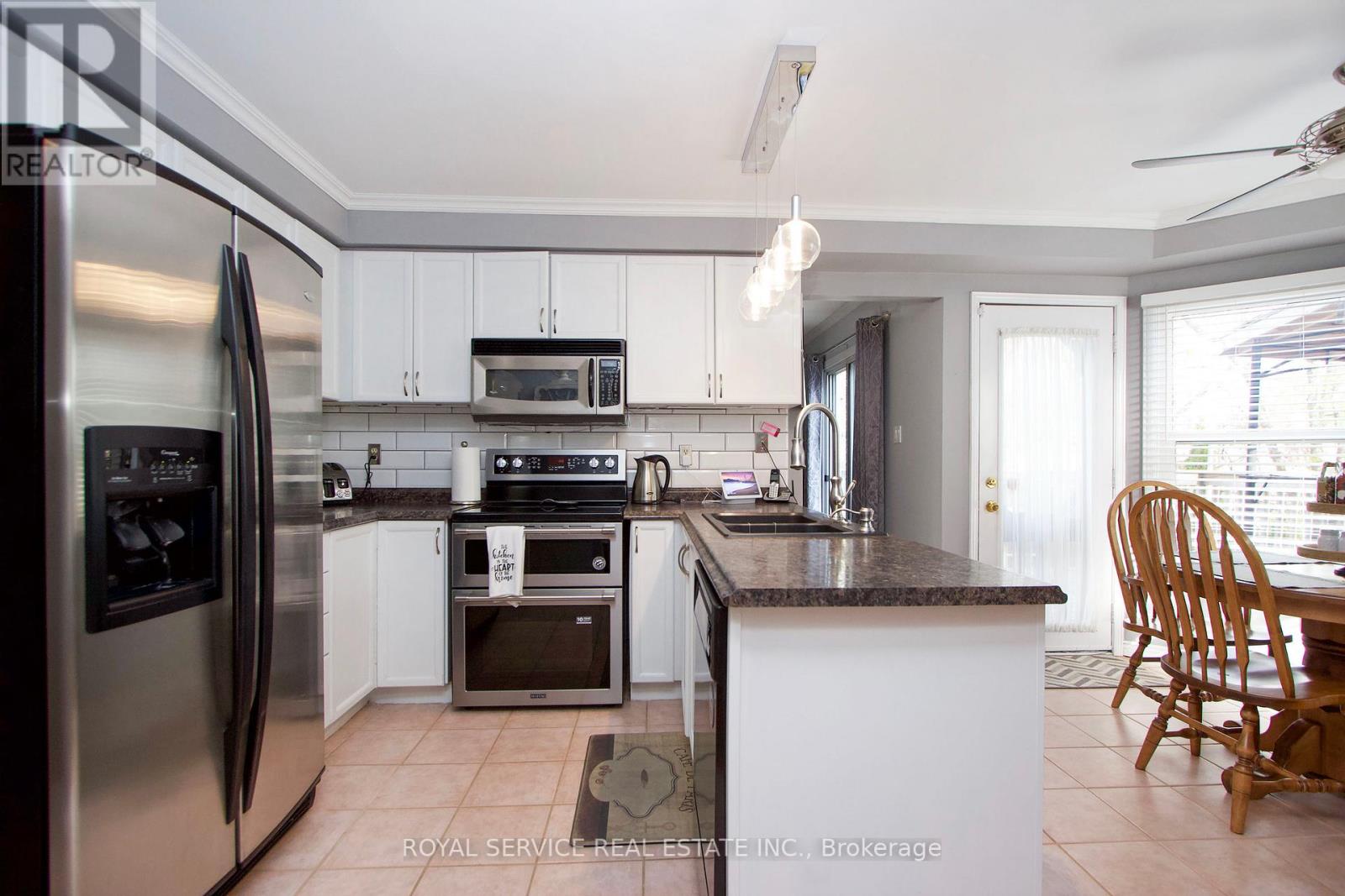 909 KINGSLEY CRT