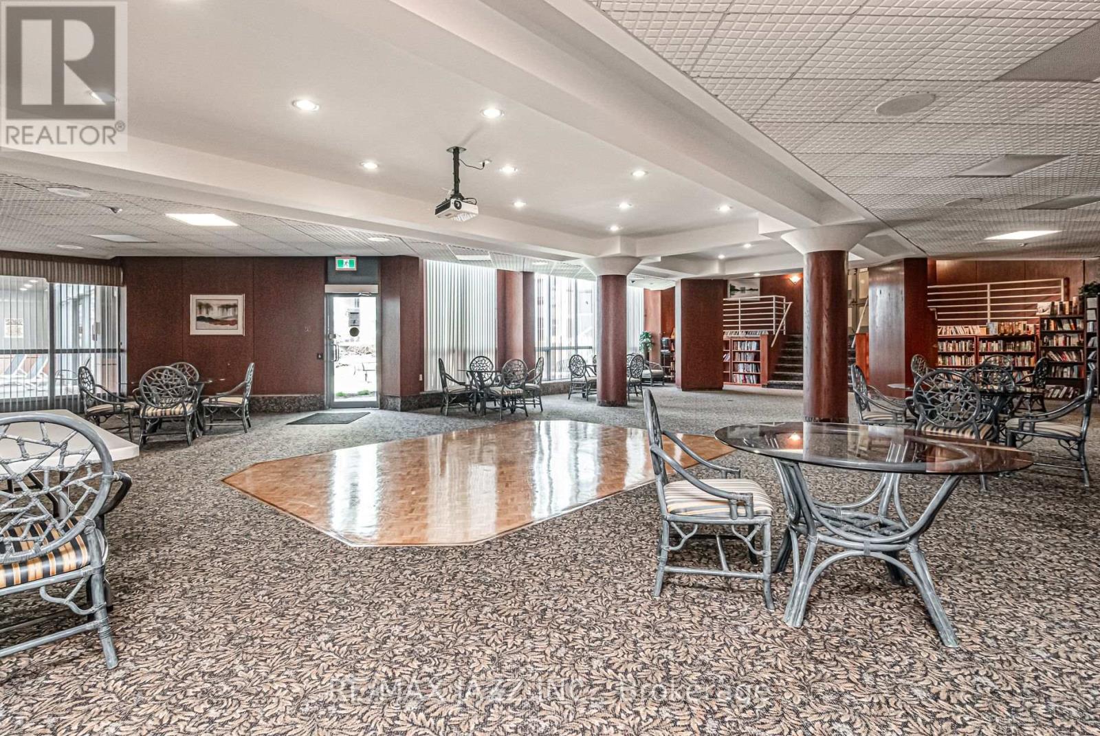 #1005 -360 WATSON ST W, #1005