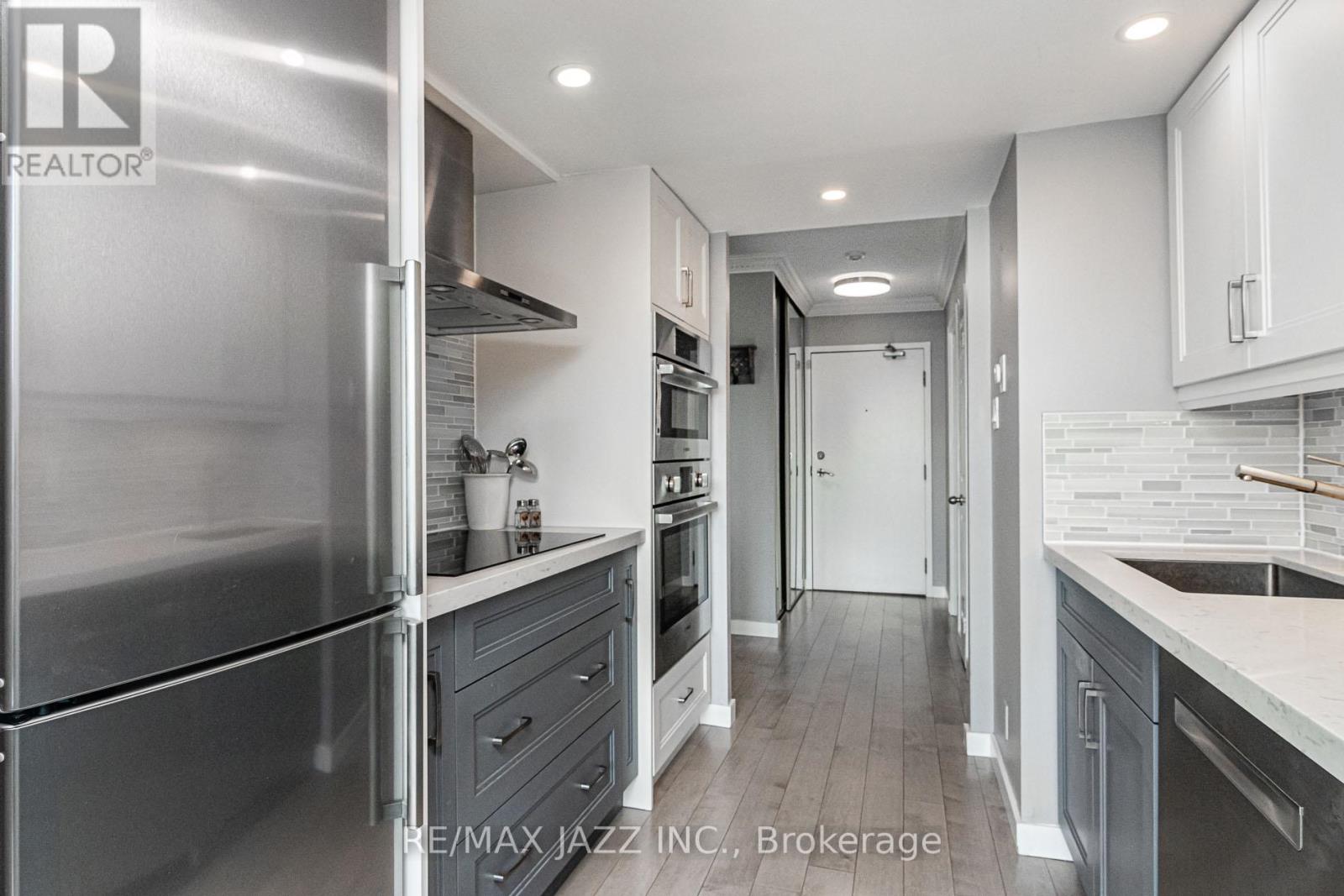 #1005 -360 WATSON ST W, #1005