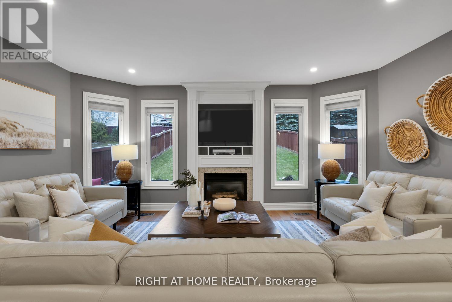 1511 CLEARBROOK DR