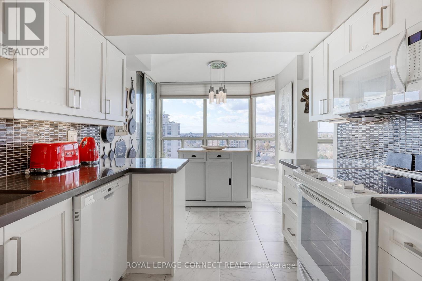 #1012 -1890 VALLEY FARM RD, #1012
