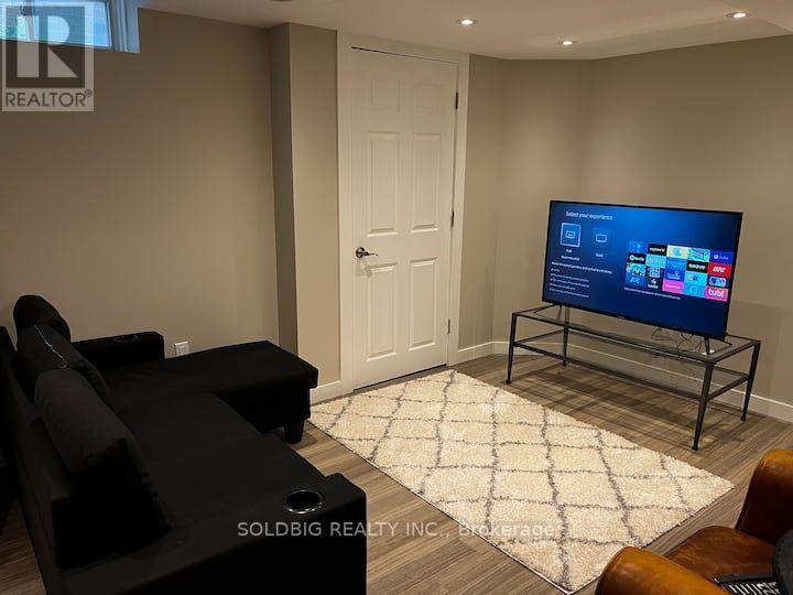 10 BRAMWELL DR