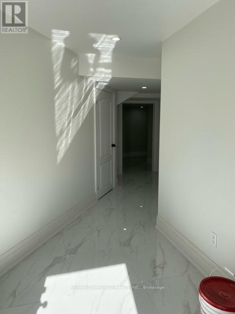 1692 SHADE MASTER DR