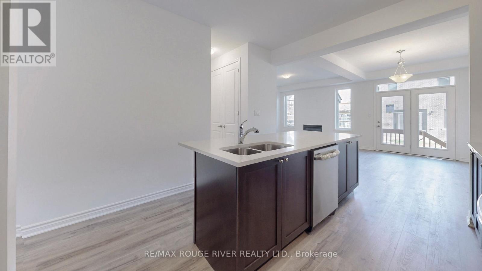 3061 PAPERBIRCH TR