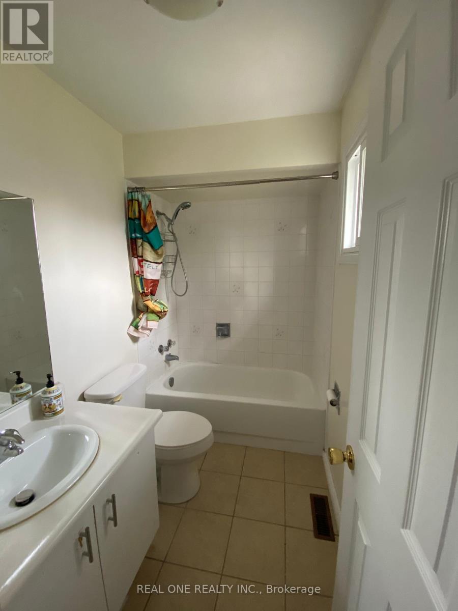 242 DELANEY DR