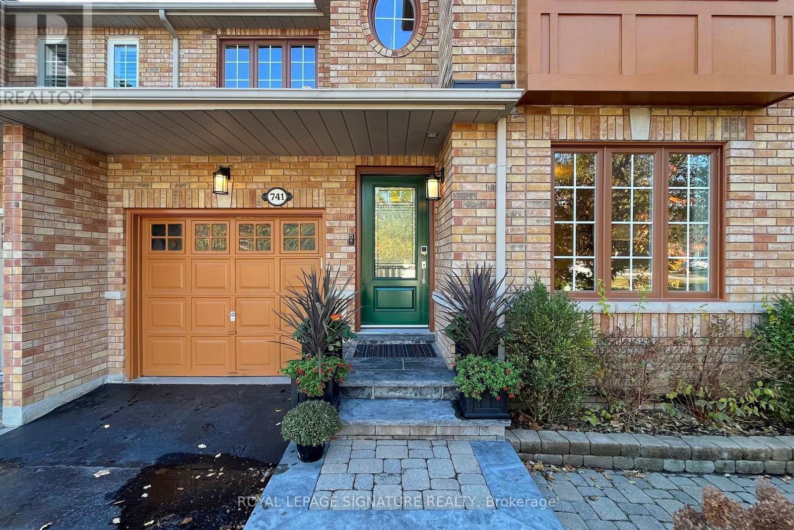 741 CRAIGHURST CRT