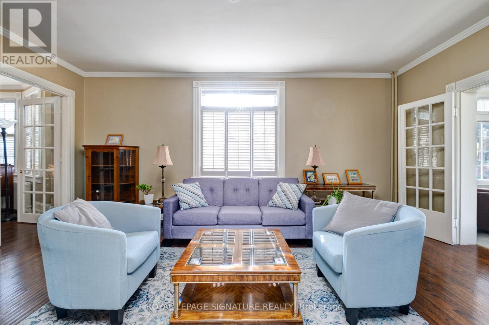 225 KING ST