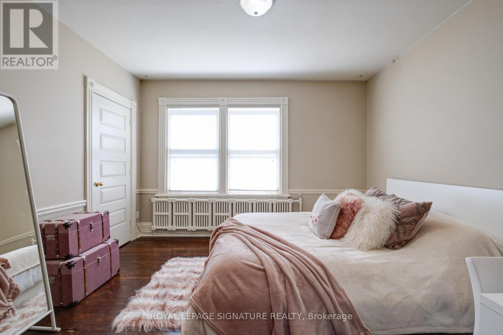 225 KING ST