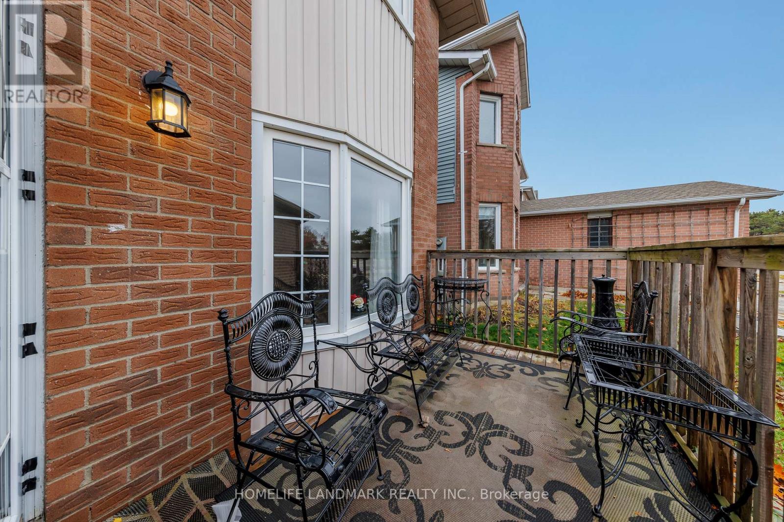 6 WOOD DR