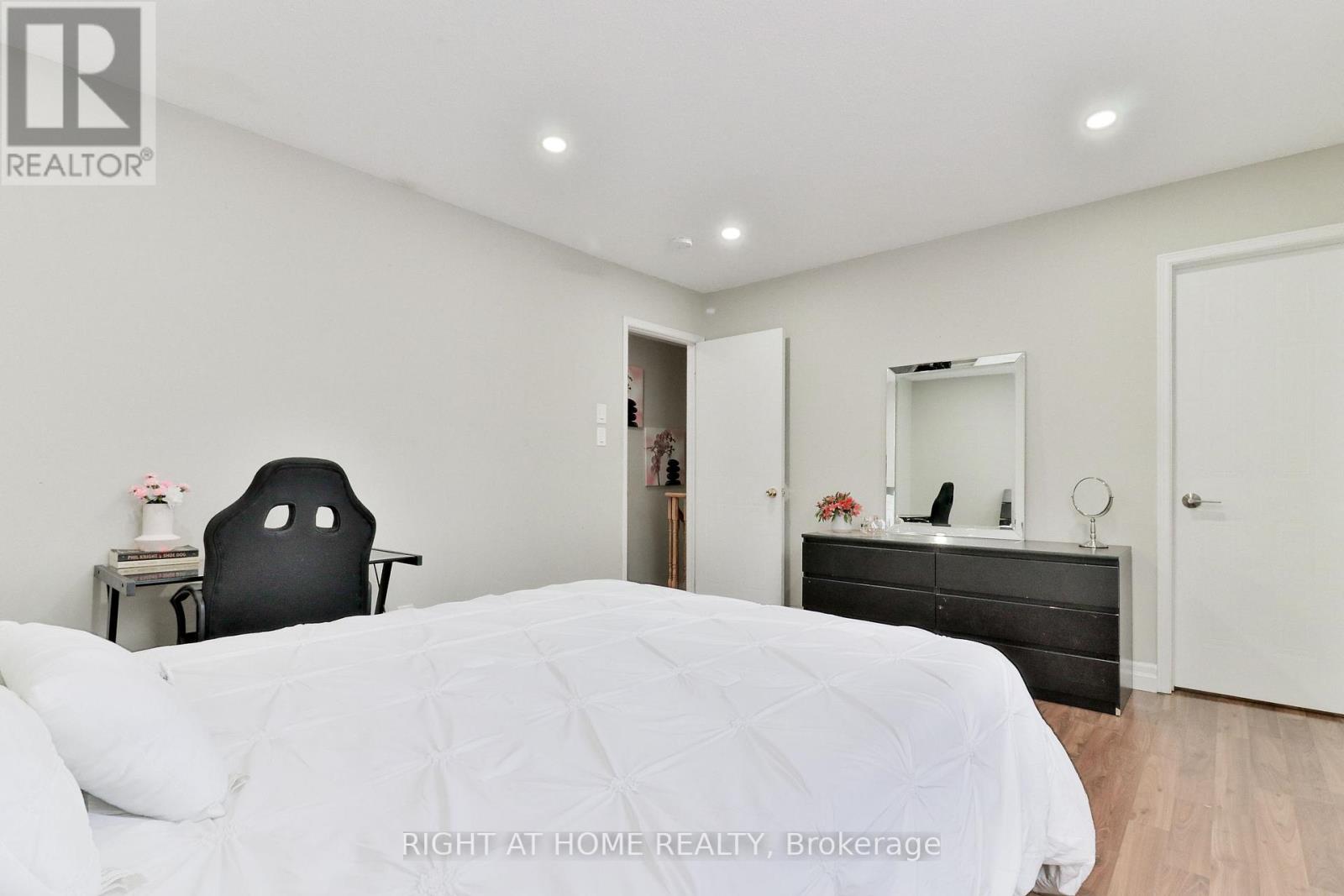 44 GLOVERS RD