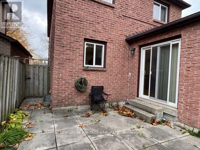 63 BARRETT CRES
