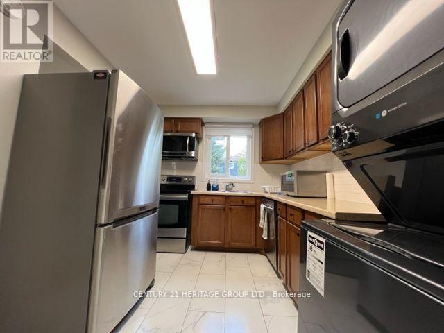 63 BARRETT CRES