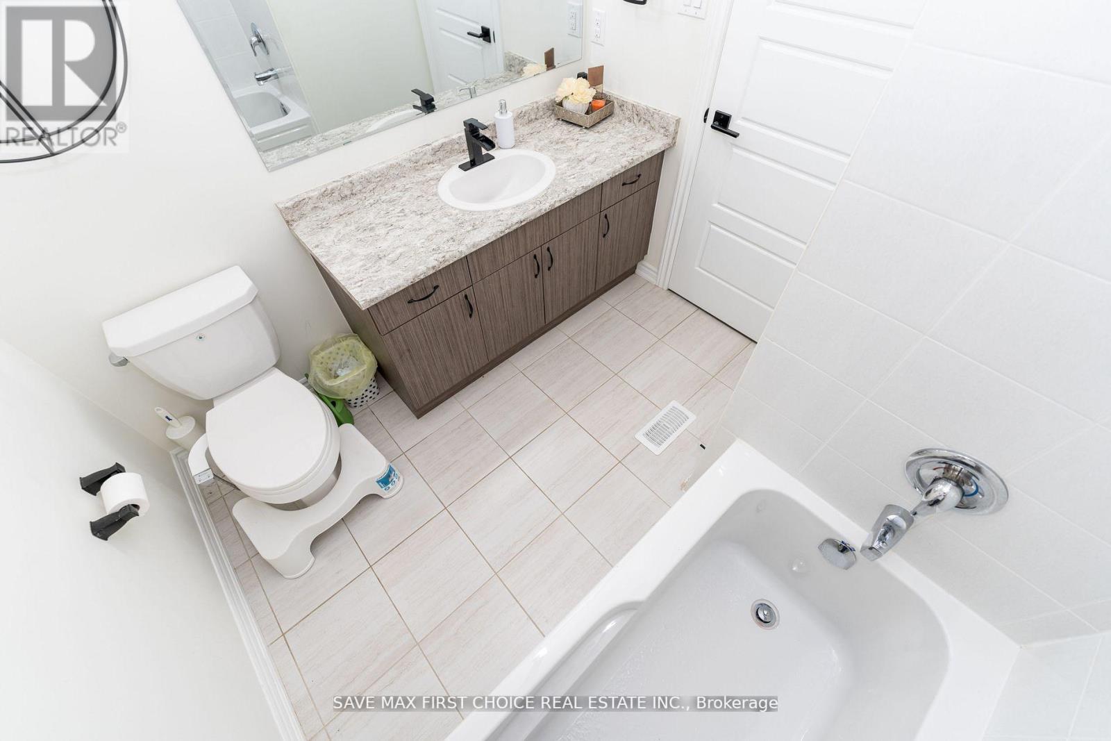 44 BRODEN CRES
