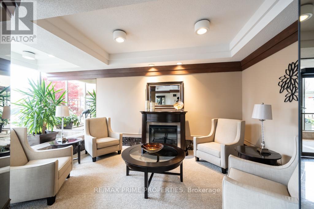 #310 -1890 VALLEY FARM RD, #310