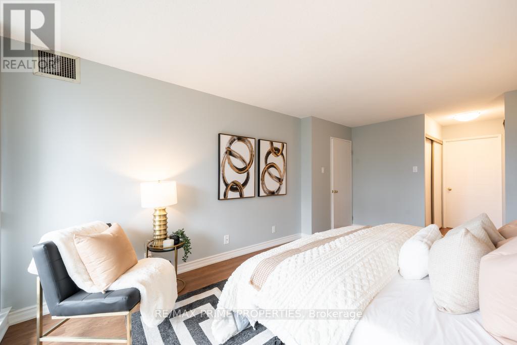 #310 -1890 VALLEY FARM RD, #310