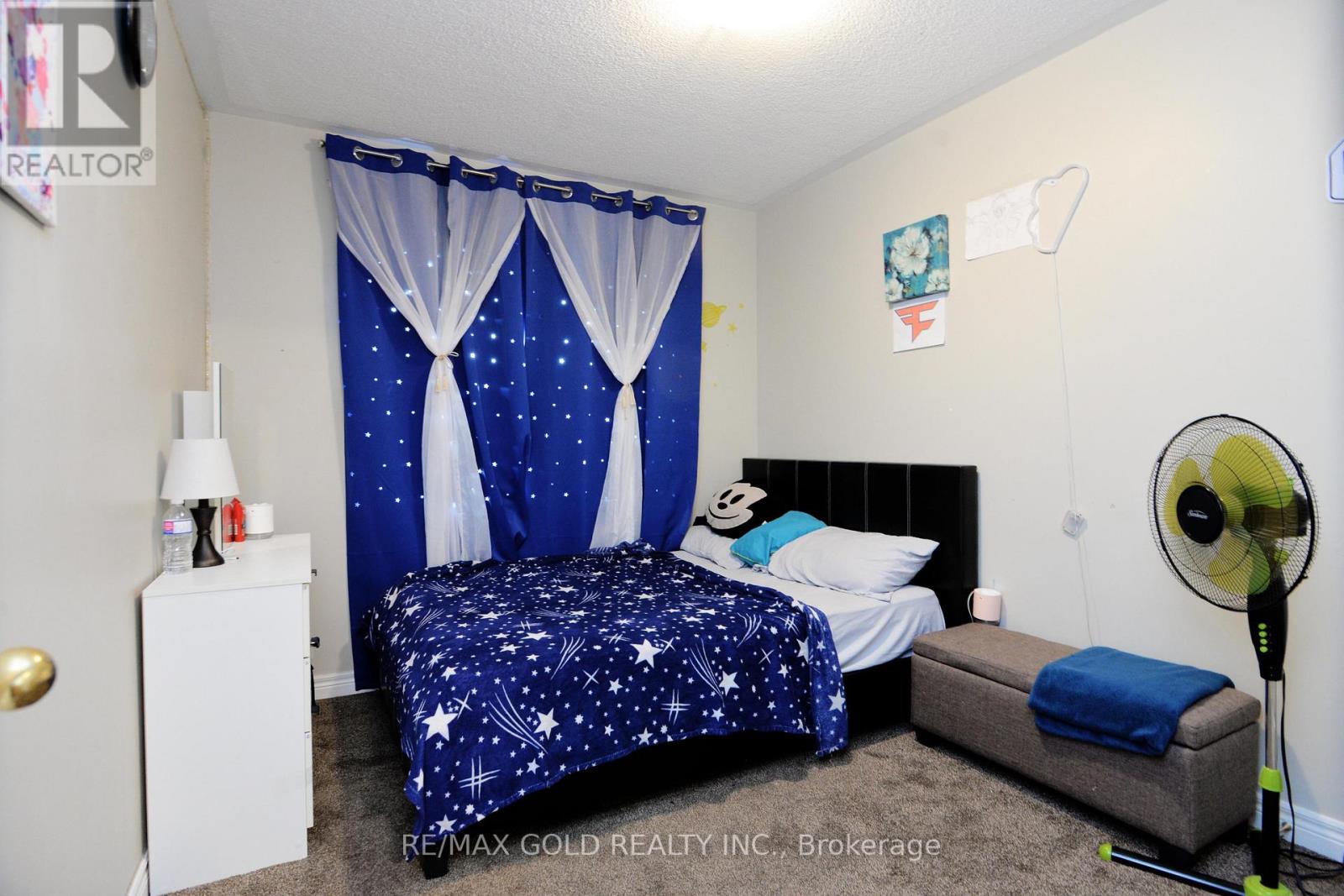 111 WHITEFOOT CRES