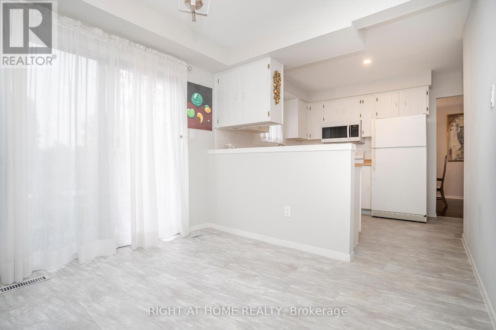 5 ANDREA RD