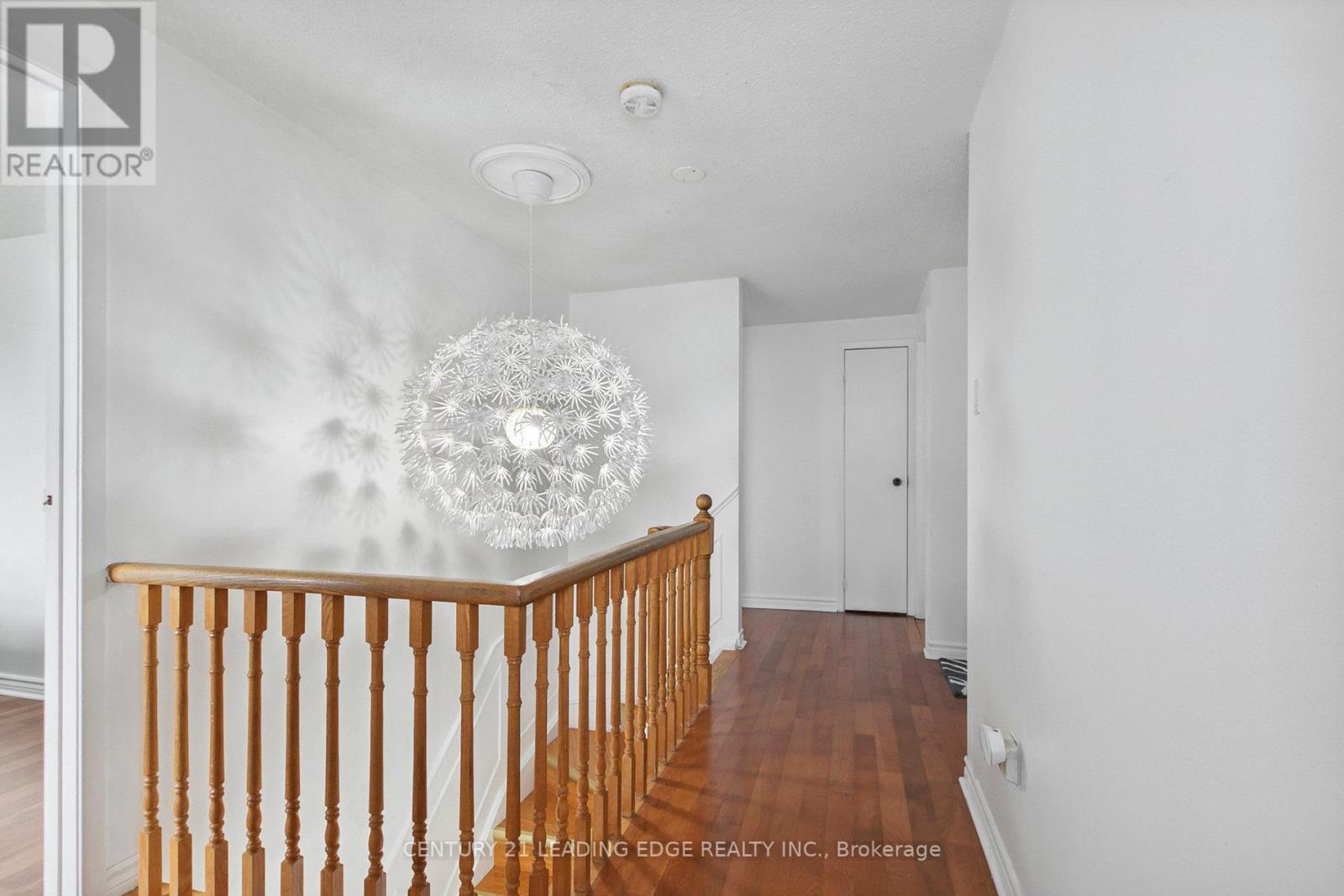 18 CHARLTON CRES