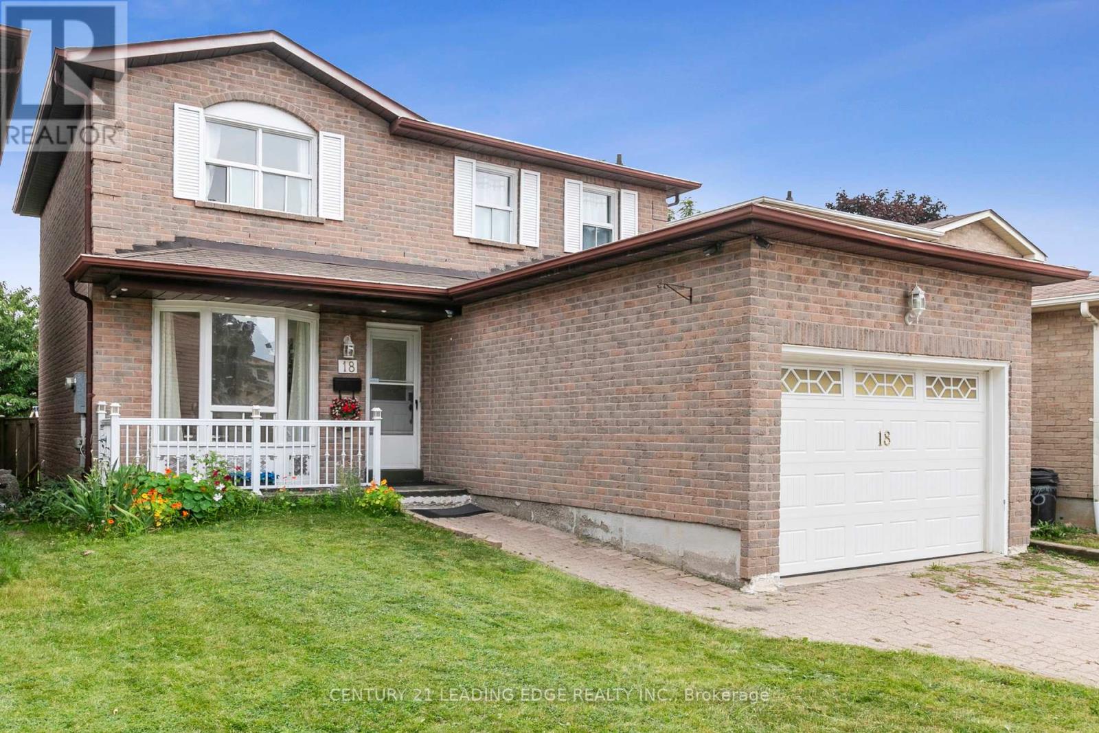 18 CHARLTON CRES