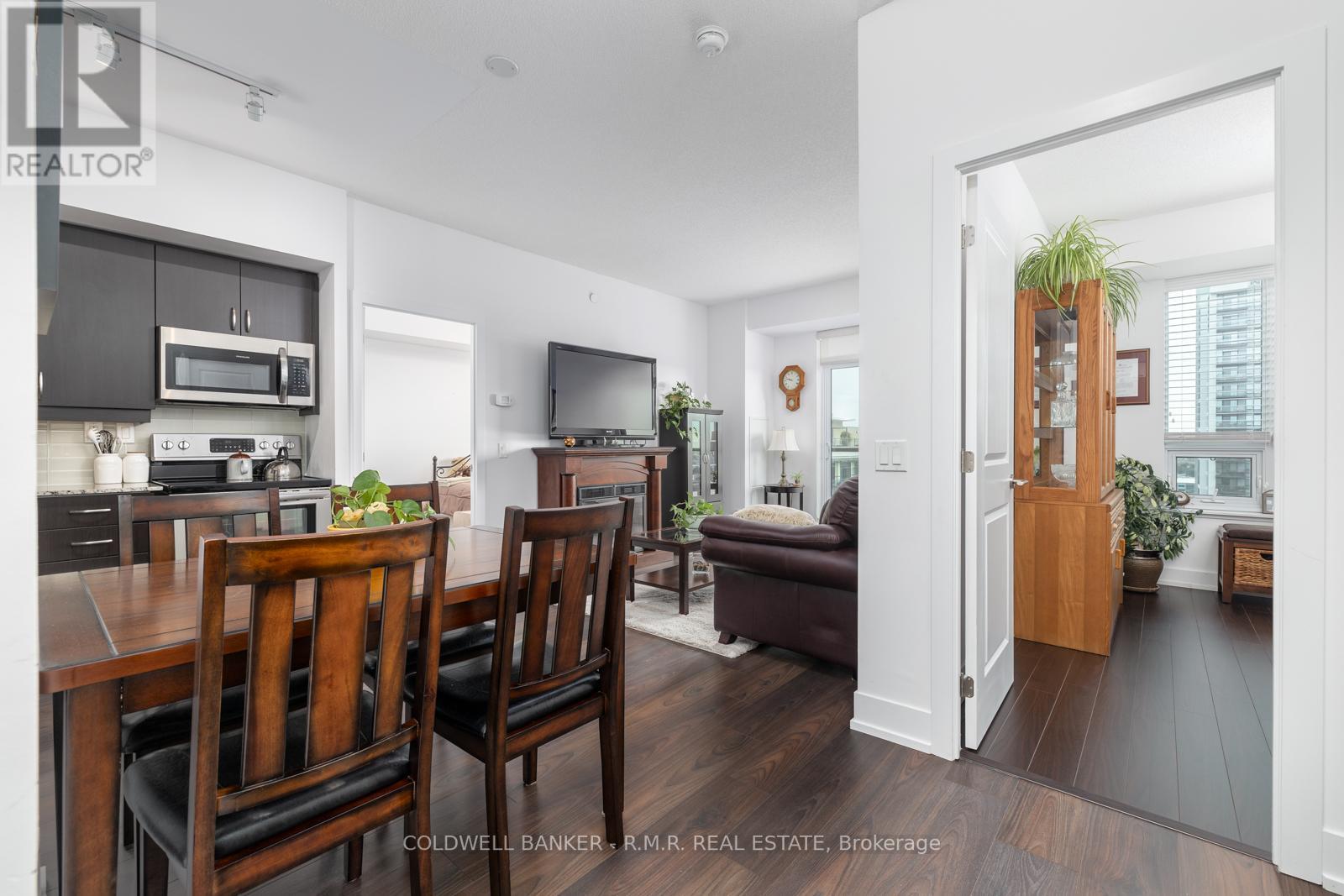 #LPH03 -1215 BAYLY ST, #Lph03